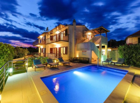 Relaxing Holiday Home with Pool, Fitness Area, and Entertainment Facilities